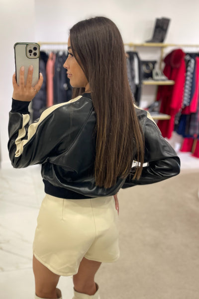 Saia-Calção Lança Perfume